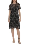 MAGGY LONDON MAGGY LONDON FLORAL LACE SHEATH DRESS