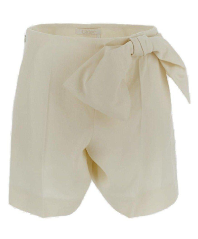 Chloé Bow Linen Shorts In Cocnut Milk