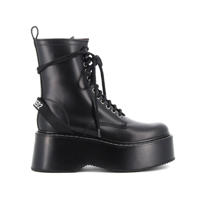 Dsquared2 Lace Up Leather Boots In Black