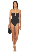 IT'S NOW COOL THE CURVE ONE PIECE