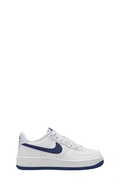 Nike Kids' Air Force 1 Trainer In White/navy