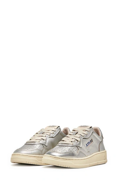 Autry Medalist Low Sneaker In Silver