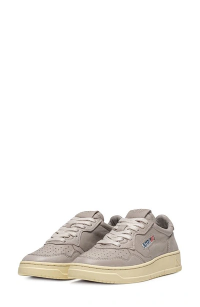 Autry Medalist Low Trainer In Grey