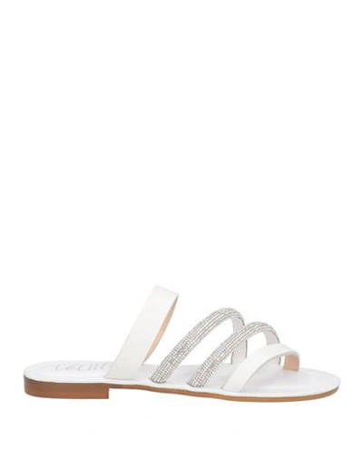 Cécile Woman Thong Sandal White Size 8 Leather