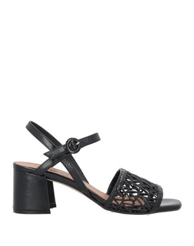 Carmens Woman Sandals Black Size 10 Soft Leather