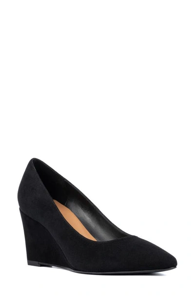 Aquatalia Posie Suede Wedge Pumps In Black