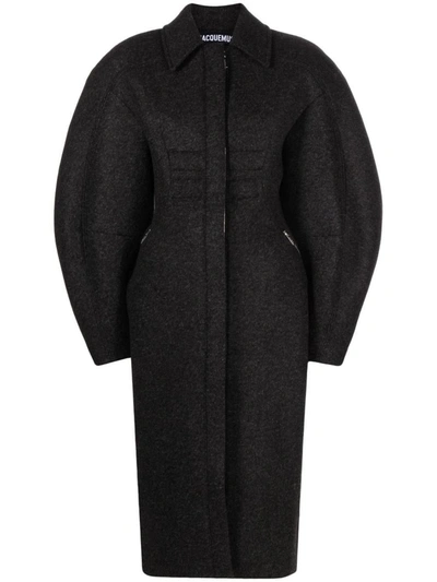 Jacquemus Le Manteau Ovalo Coat In Black