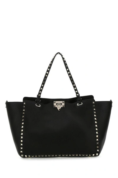 Valentino Garavani Rockstud Shoulder Bag In Black