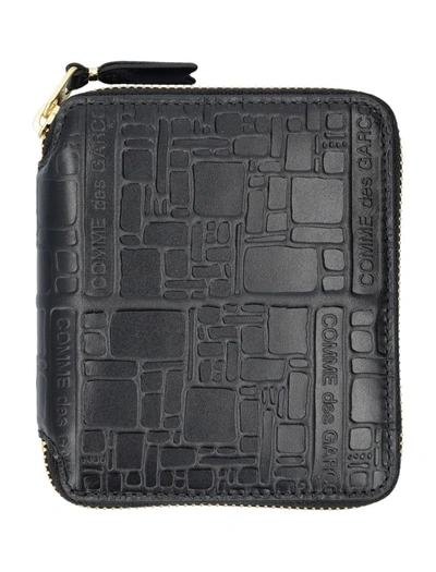 Comme Des Garçons Embossed Logotype Wallet In Black
