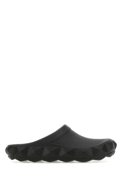 VALENTINO GARAVANI VALENTINO GARAVANI MAN BLACK RUBBER ROMAN STUD TURTLE SLIPPERS