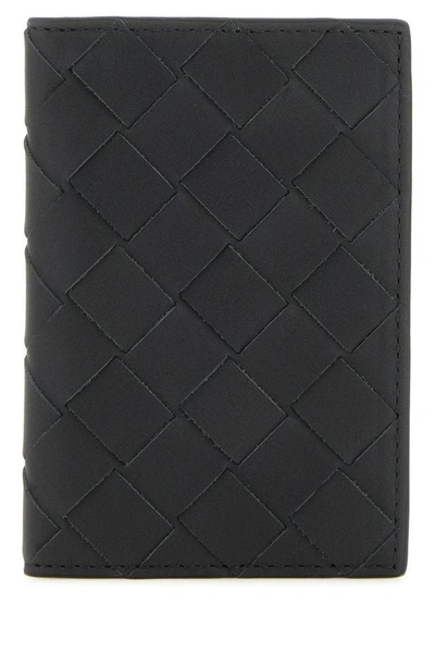 Bottega Veneta Man Slate Leather Intrecciato Card Holder In Gray