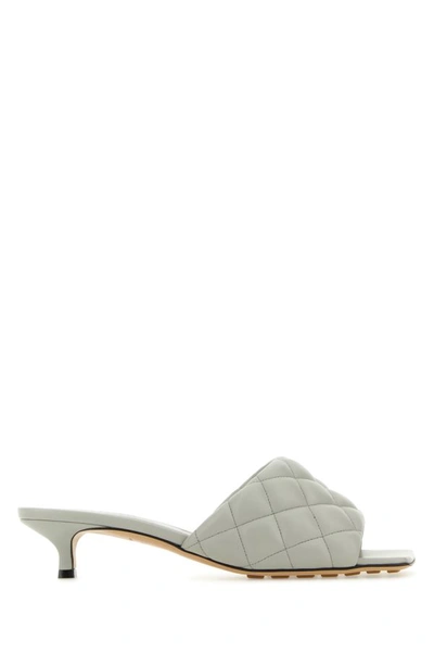 Bottega Veneta Woman Light Grey Nappa Leather Padded Sandals In Gray