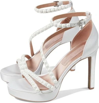 Pre-owned Naturalizer Women's Love3 Heeled Sandal In White