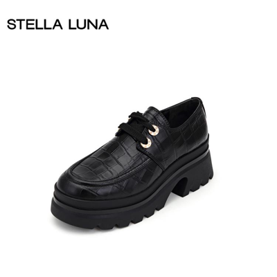 Stella Luna 女鞋秋冬季一脚蹬英伦鞋系带牛皮厚底乐福鞋 In Black