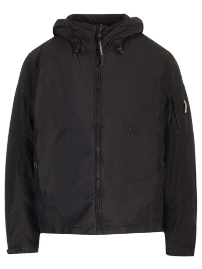 C.p. Company Hooded Puffer Jacket In Negro