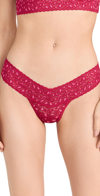 Hanky Panky Signature Lace Original Rise Thong In Fuscia