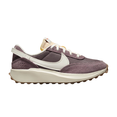 Pre-owned Nike Wmns Waffle Debut Vintage 'plum Eclipse Sail' In Purple