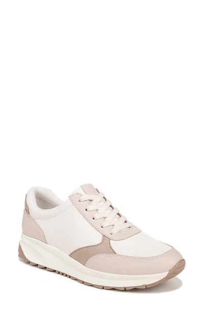 Naturalizer Shay Sneaker In Beige Multi Leather