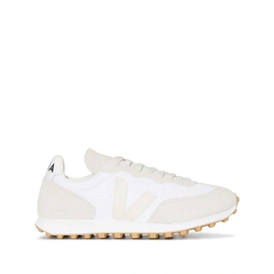 Veja Sneakers In White/neutrals
