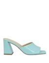 Aeyde Sandi Patent Leather Mules In Blue
