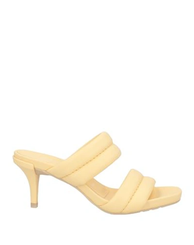 Pedro Garcia Pedro García Woman Sandals Pastel Yellow Size 8 Leather