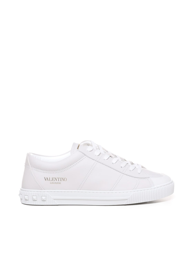 Valentino Garavani Trainers With Rockstud Details In White