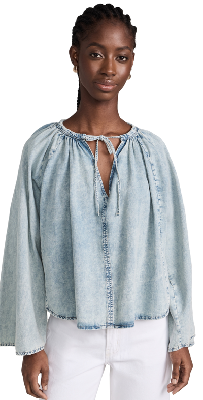 Frame Gathered Cotton And Linen-blend Chambray Blouse In Aries