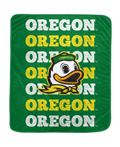 Pegasus Home Fashions Oregon Ducks 60'' X 70'' Logo Wordmark Plush Blanket In Green