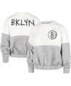 47 BRAND WOMEN'S '47 BRAND CREAM DISTRESSED BROOKLYN NETS 2022/23 CITY EDITION TAKE TWO BONITA SWEATSHIRT