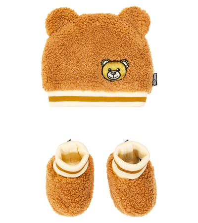 Moschino Baby Teddy Bear Beanie And Booties Set In Brown