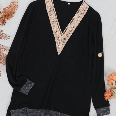 Anna-kaci Two Tone Crochet V Neck Sweater In Black