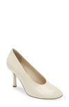 Burberry Rounded Toe Pump In Neutrals