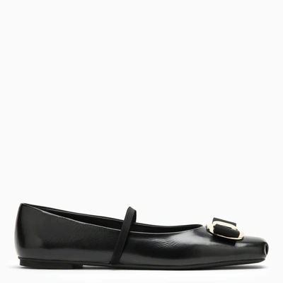 Ferragamo New Vara Flat Ballerina Shoes In Black