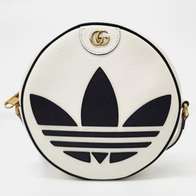 Pre-owned Gucci X Adidas Round Crossbody Bag In White