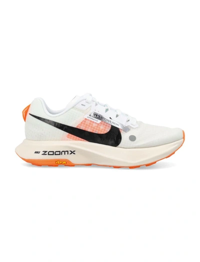 Nike Zoomx Ultrafly Low-top Sneakers In White/black