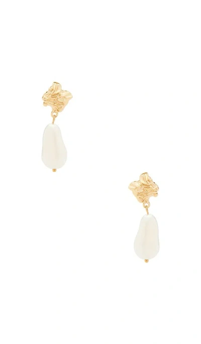 8 Other Reasons Pearl Point Earrings In Gold