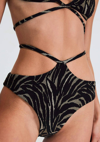 Devon Windsor Sky Bottom In Black In Black