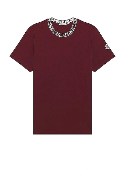 Moncler Short Sleeve Neck Logo T-shirt In Burgundy