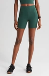 Zella Studio Luxe Pocket Bike Shorts In Green Park