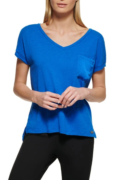 Dkny Womens Tee V-neke T-shirt In Blue