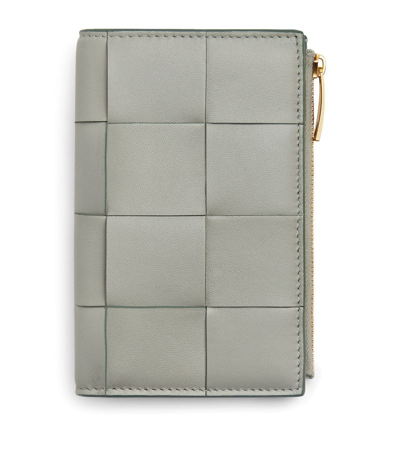 Bottega Veneta Leather Intrecciato Bifold Card Holder In Grey