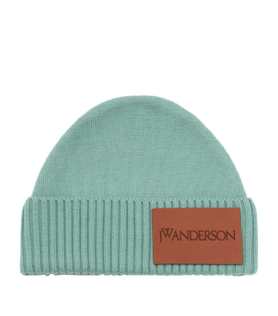 Jw Anderson Logo-patch Beanie In Green