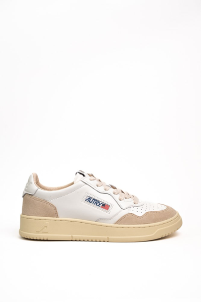 Autry Medialist Low Sneakers In White Leather And Suede