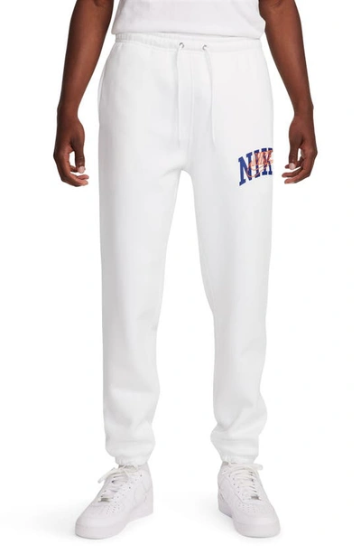Nike Men's Club Fleece Cuffed Pants In White
