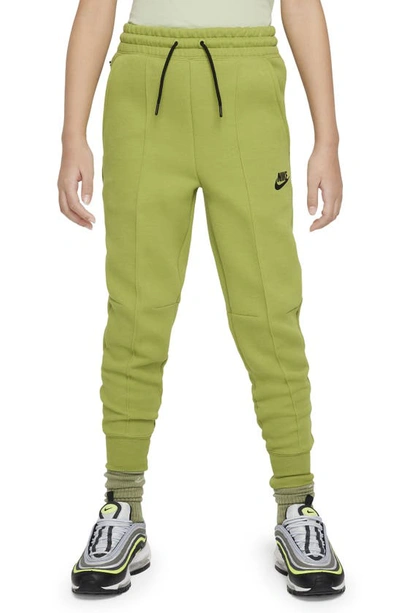 Nike Sportswear Tech Fleece Big Kids' (girls') Jogger Trousers In Green