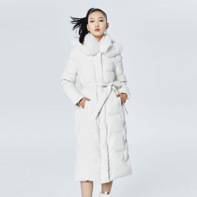 Vero Moda 【2023秋冬】白鹅绒可拆狐狸毛领绗缝可拆腰带羽绒服女 In White