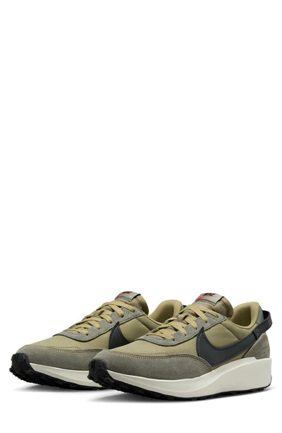 Nike Men's Waffle Debut Se Shoes In Brown