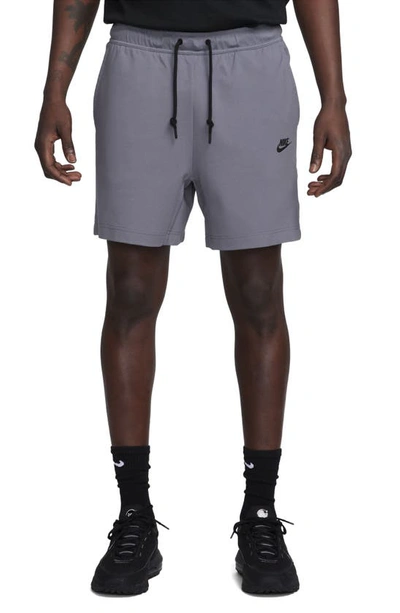 Nike Men's  Sportswear Tech Lightweight Knit Shorts In Light Carbon/black