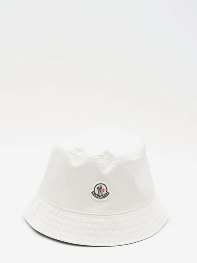 MONCLER BUCKET HAT WITH LOGO