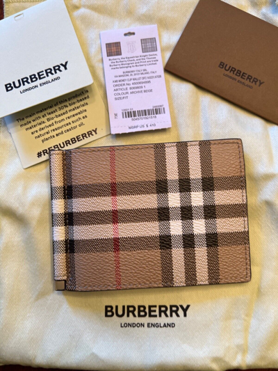 Pre-owned Burberry Mens's  Money Clip Wallet In  Checkered